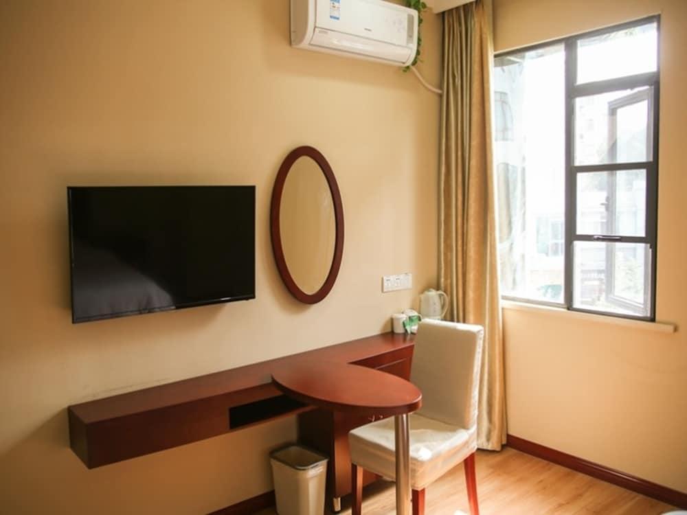 Greentree Inn Jiangsu Zhenjiang Dingmao Industrial Park Wode Square Express Hotel Exterior foto